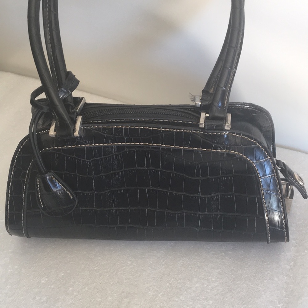 Cute Locked Black N. Y. C. Accessories Bag